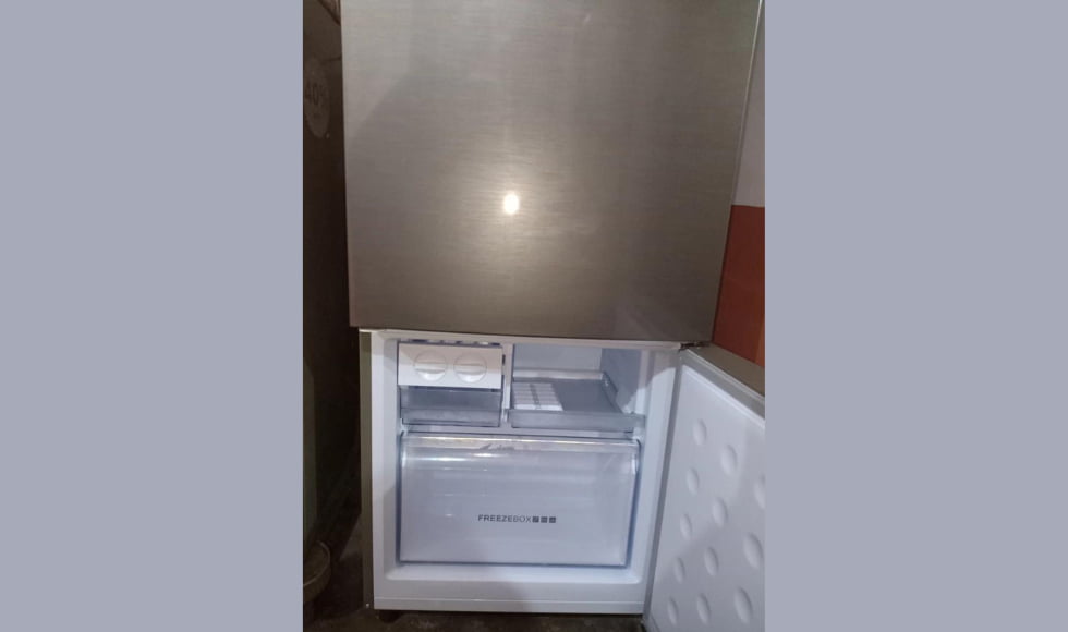 Haier 320 L 2 Star Frost Free Inverter Double Door Refrigerator 02