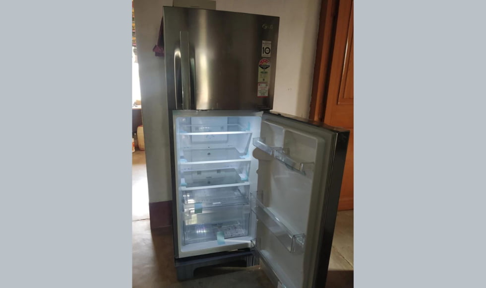 LG 260 L 3-Star Frost Free Double Door Refrigerator 04