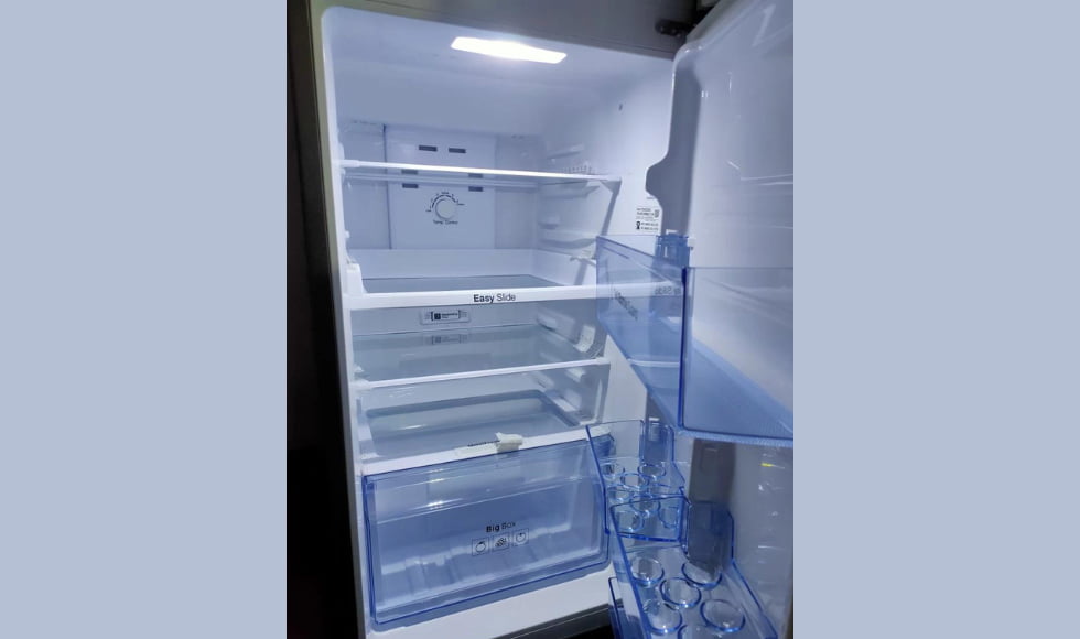 Samsung 253 L 2-Star Inverter Frost Free Double Door Refrigerator 01